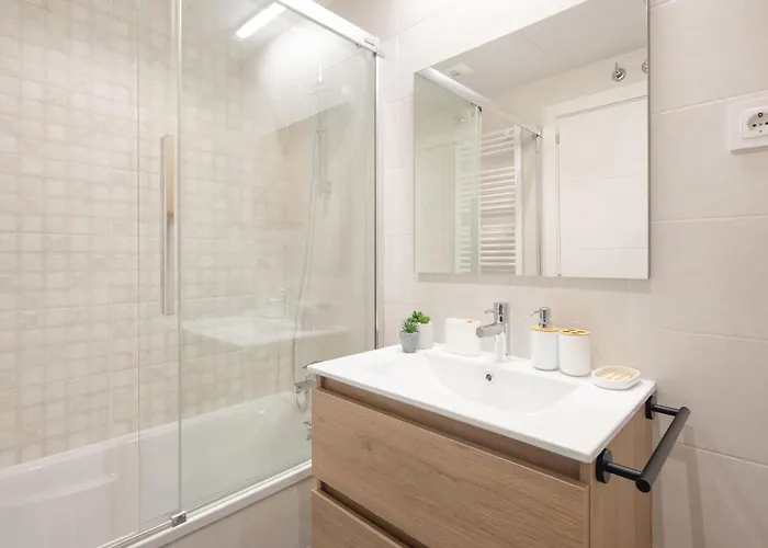 Santa Ana Junto A La Ria A Estrenar Garaje Y Wifi Incluidos * Бильбао