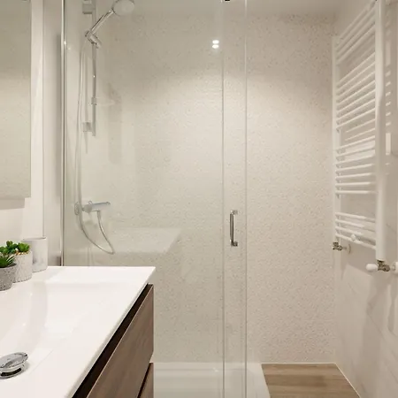 Santa Ana Junto A La Ria A Estrenar Garaje Y Wifi Incluidos * Bilbau